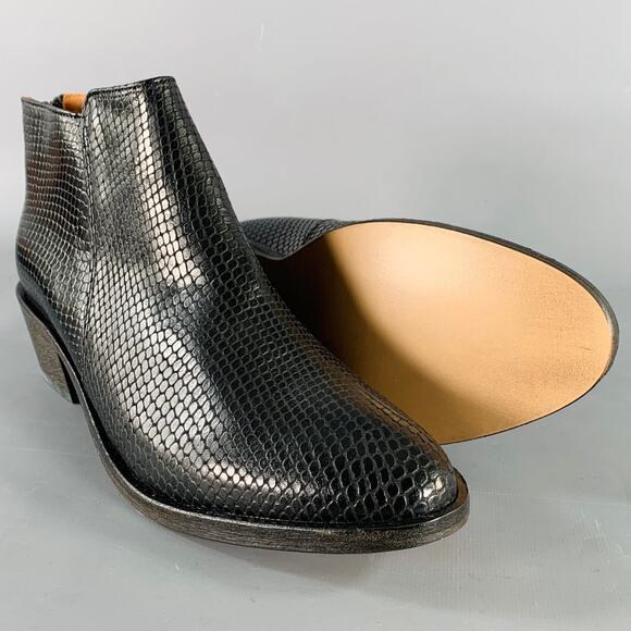 ANTHOLOGY PARIS Size 9 Black Leather Snake Embossed Back Zip Ankle Boots - Picture 5 of 8